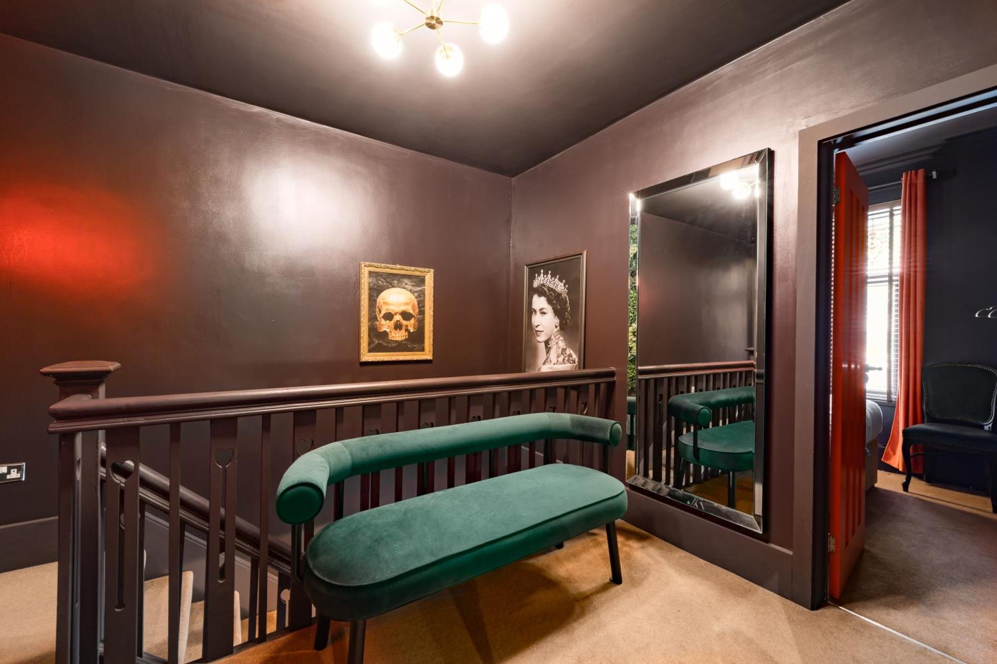 City Retreat, Spacious 4 Bed House, Games Room, Parking, Hot Tub & Bbq カーディフ エクステリア 写真